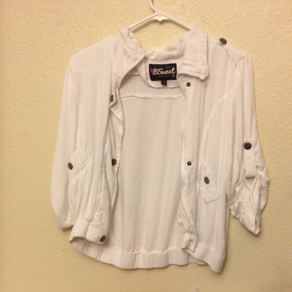 White sweater - Picture 1 of 1